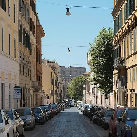 Apartment From Andrea To The Colosseum Rome