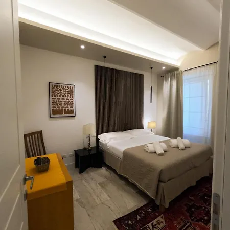 From Andrea To The Colosseum Apartman *
